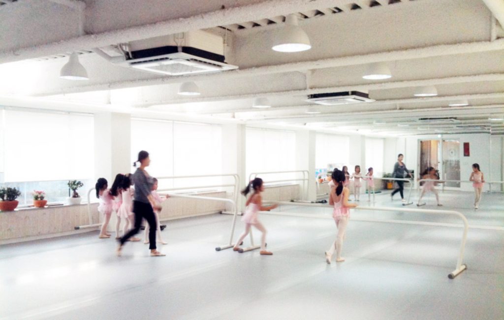 BALLET ACADEMY